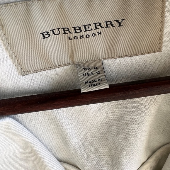 Burberry Jacket - Picture 6 of 9